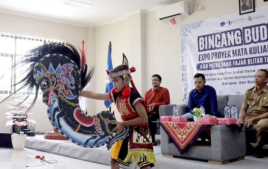 Bincang Budaya dan Expo Proyek MKU 2025: Mahasiswa Akademi Komunitas Negeri Putra Sang Fajar Blitar Belajar Merawat Budaya dari Akar Masyarakat